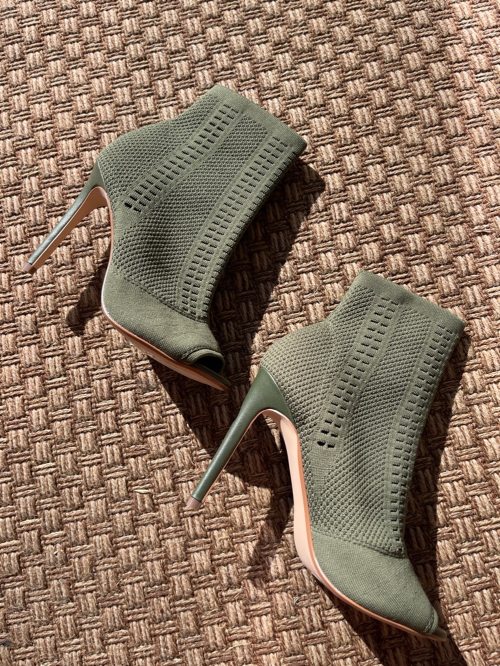 Steve Madden Olive Peep Toe Candid Knit Sock Heels🍸 - Picture 4 of 11